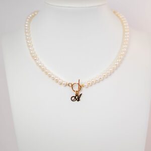 Colier perle de cultura cu inchizatoare Toggle si initiale nume din aur de 14k